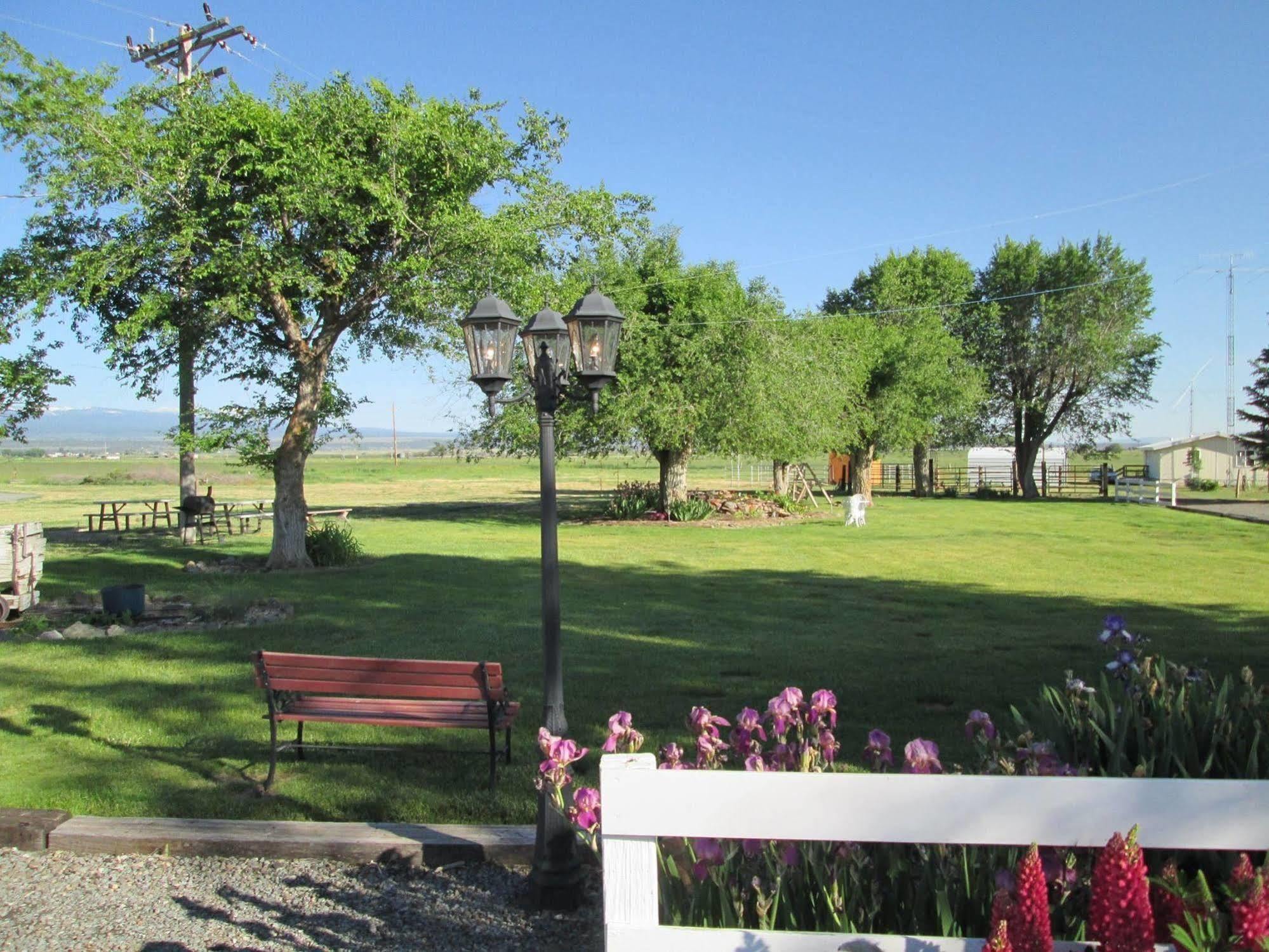Rim Rock Motel Alturas Kültér fotó