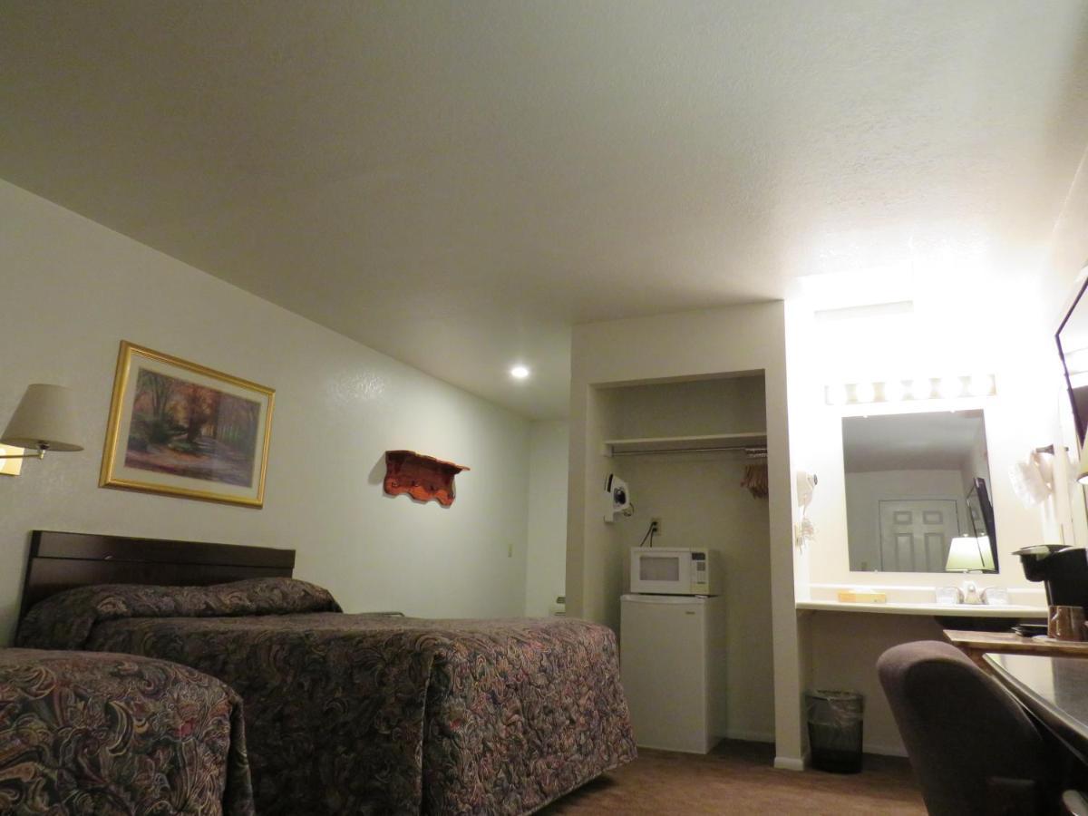 Rim Rock Motel Alturas Kültér fotó